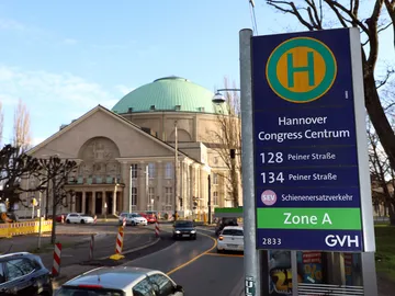 Bushaltestelle der Buslinien 128 und 134  am Hannover Congress Centrum