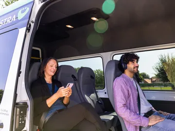 ÜSTRA sprinti Fahrgäste an Bord