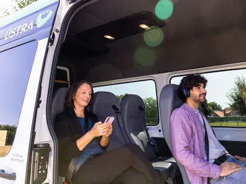 ÜSTRA sprinti Fahrgäste an Bord