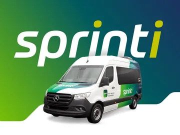 Im Hintergrund des Bildes sieht man den ASchriftzug "sprinti". Davor steht ein sprinti Fahrzeug.