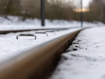 Stadtbahngleise im Schnee
